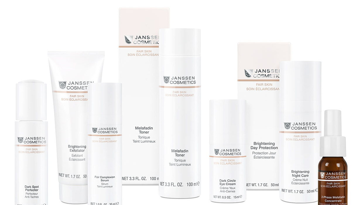 Janssen Cosmetics Fair Skin Produkte Janssen Cosmetics Fair Skin Produktserie in weißen Flaschen und Tuben.